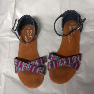 Toms Kids sandals size Y2